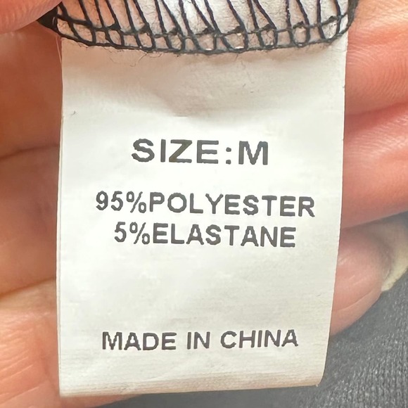 New! Women’s Sz Med Black Sleeveless Romper w/Elastic Waist & Snap Closure, V572 - Picture 15 of 15